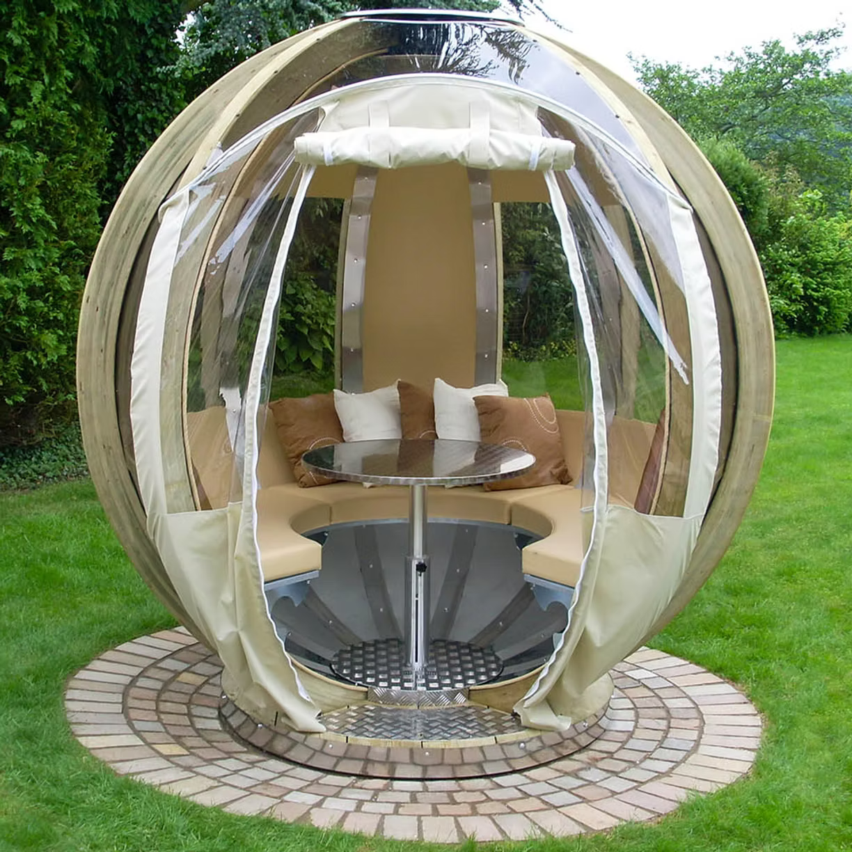 Rotating Lounger Ornate Garden Pod