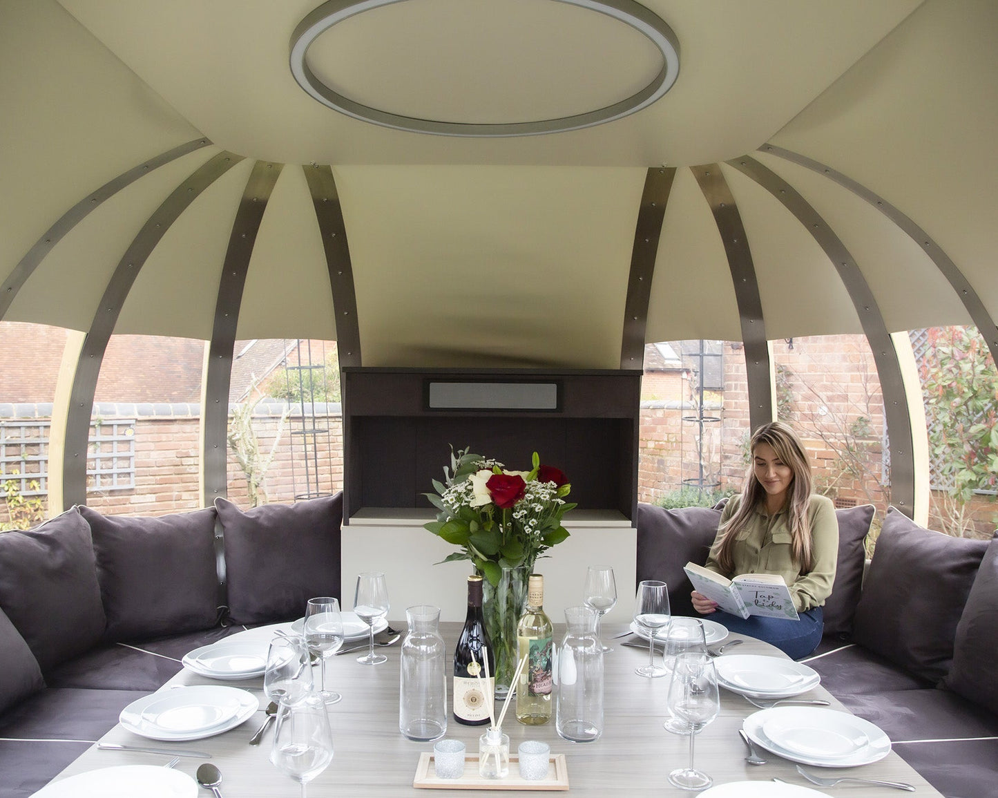 The Grande Deluxe Chic Ornate Garden Pod