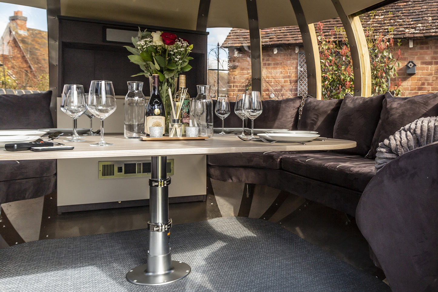 The Grande Deluxe Ornate Garden Pod