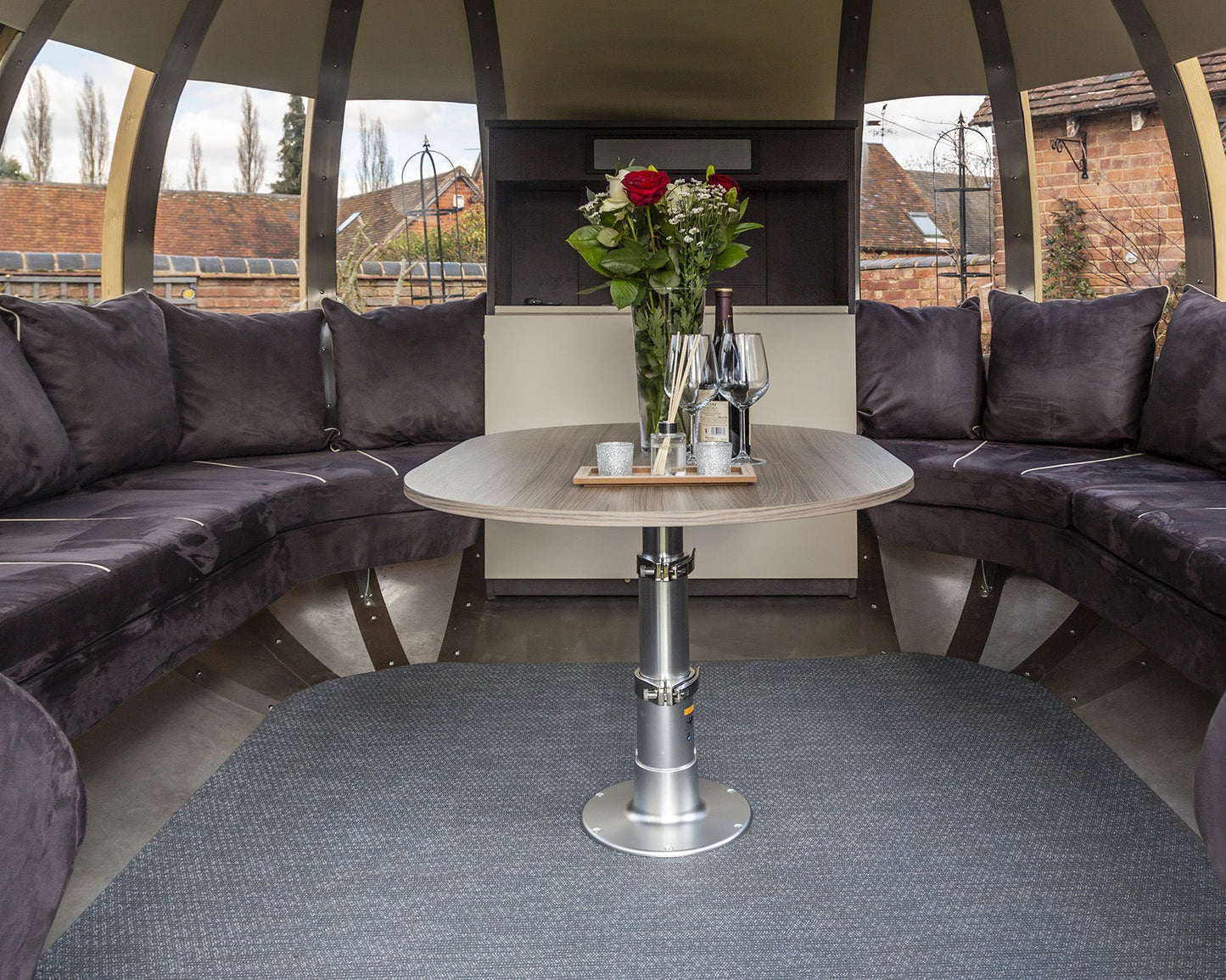 The Grande Deluxe Chic Ornate Garden Pod