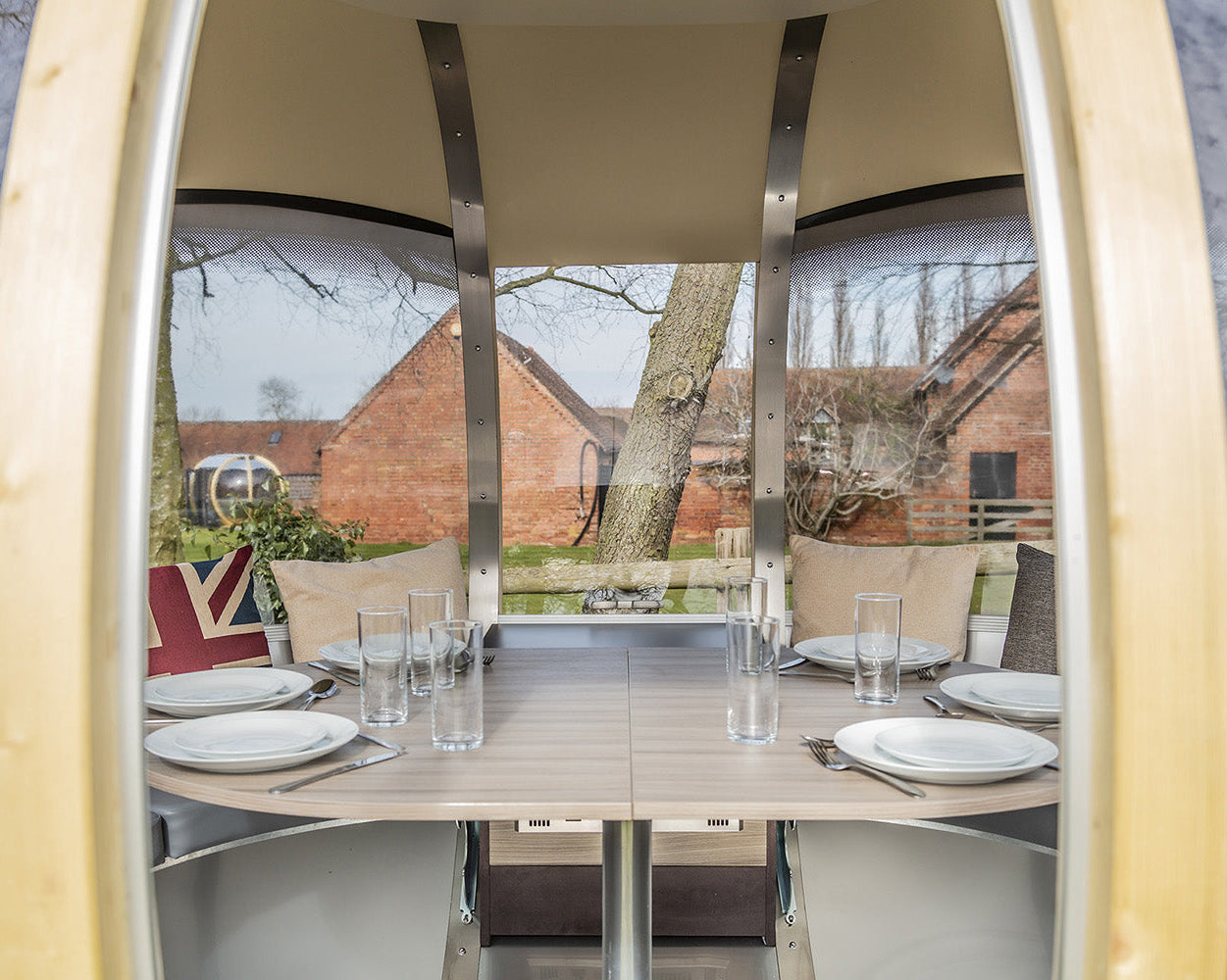 Small Ovalhouse Ornate Garden Pod