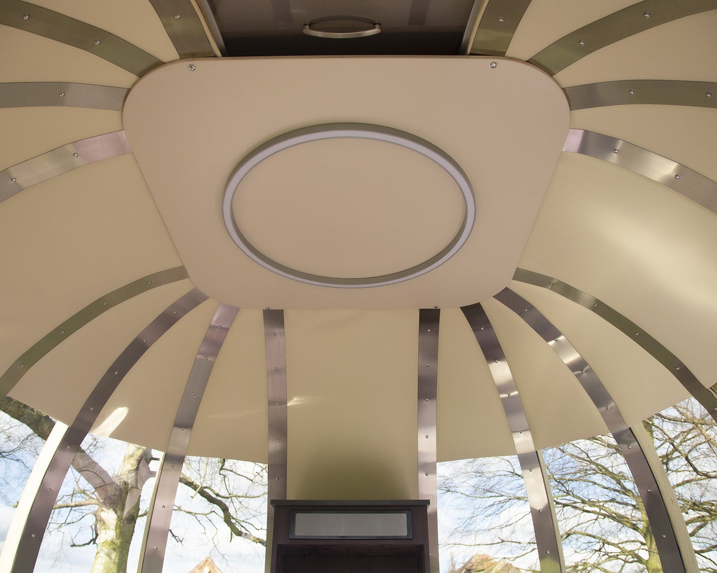 The Deluxe Ornate Garden Pod