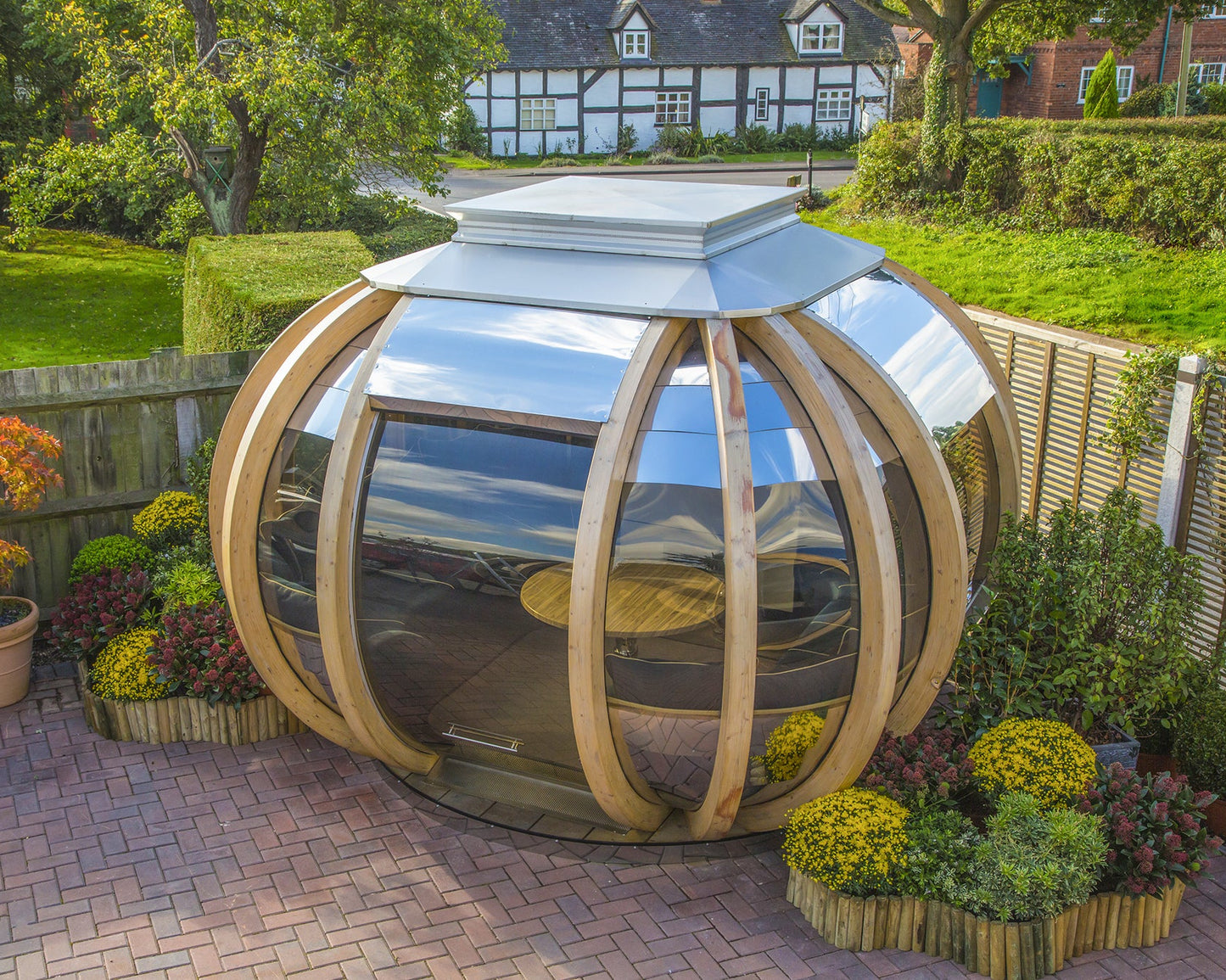 The Grande Deluxe Ornate Garden Pod